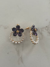 Load image into Gallery viewer, Daisy Earrings
