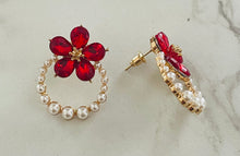 Load image into Gallery viewer, Daisy Earrings
