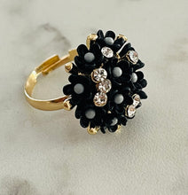 Load image into Gallery viewer, Daisy Ring
