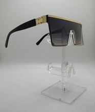 Load image into Gallery viewer, Becky Sunglasses
