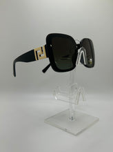 Load image into Gallery viewer, Olivia Sunglasses
