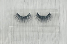 Load image into Gallery viewer, Doll Eyelashes
